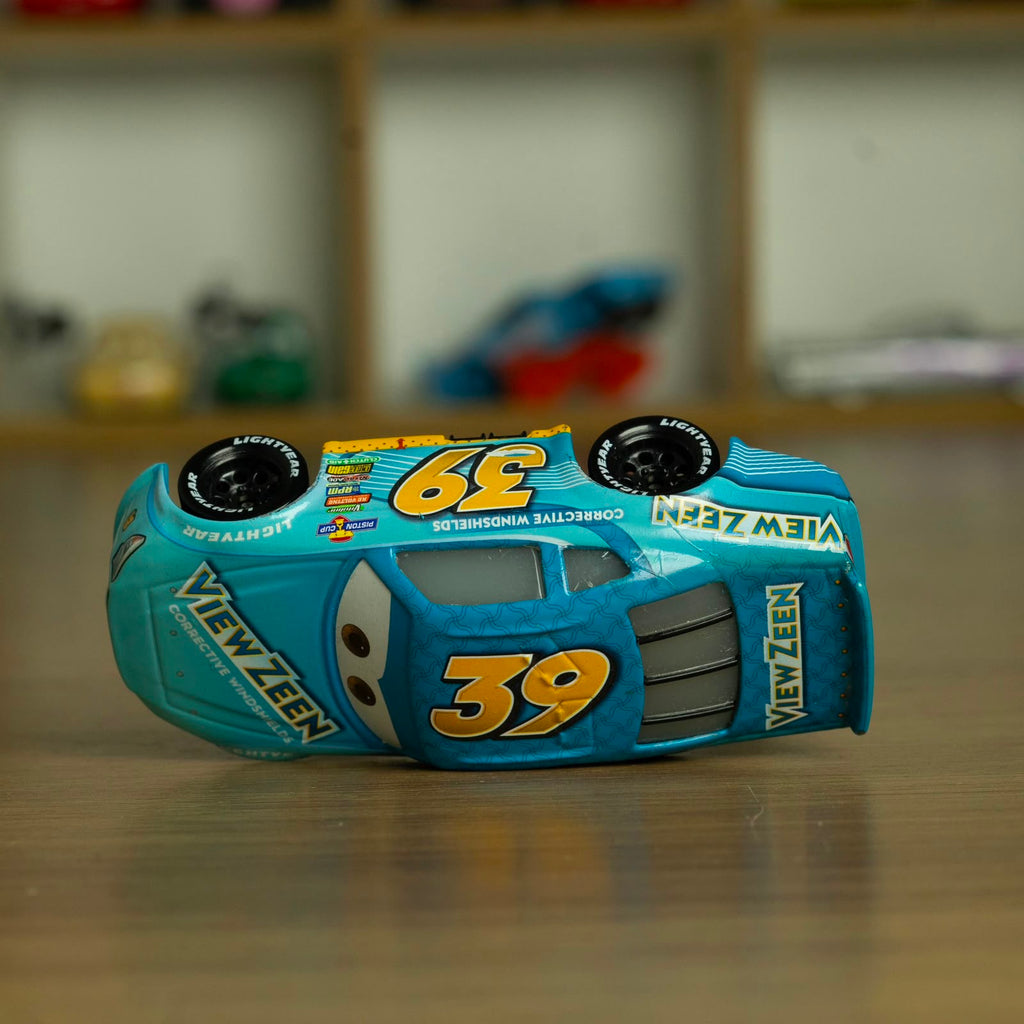 Buck Bearingly Veterano (Loose) Cars Disney Pixar - Mattel Miniatura Carros