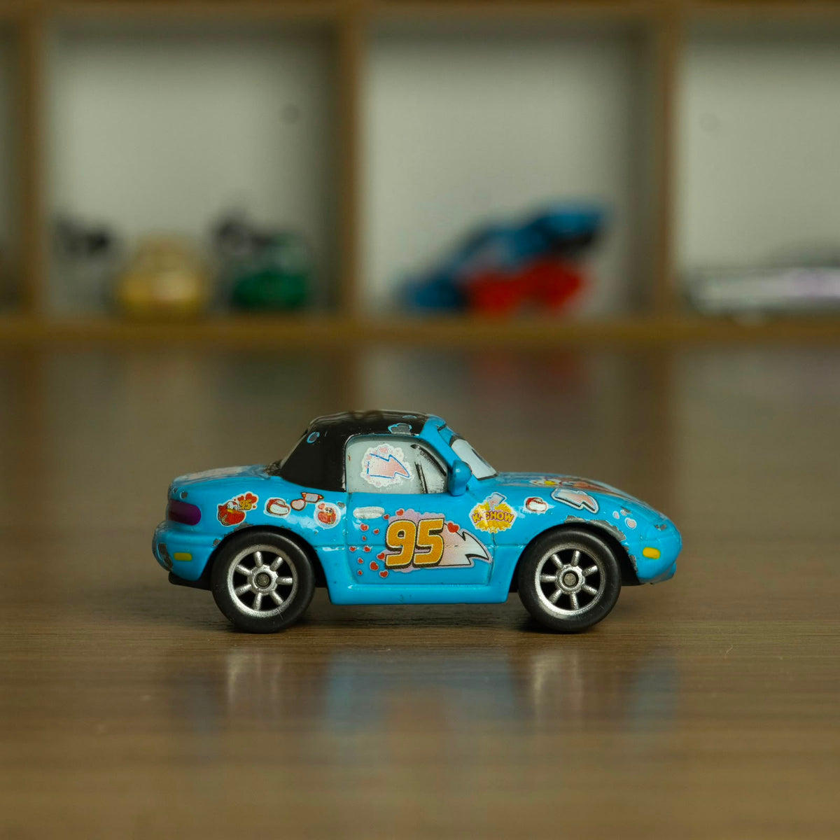 Mia e Tia Torcedoras Dinoco (Loose) Cars Disney Pixar - Mattel Miniatura Carros