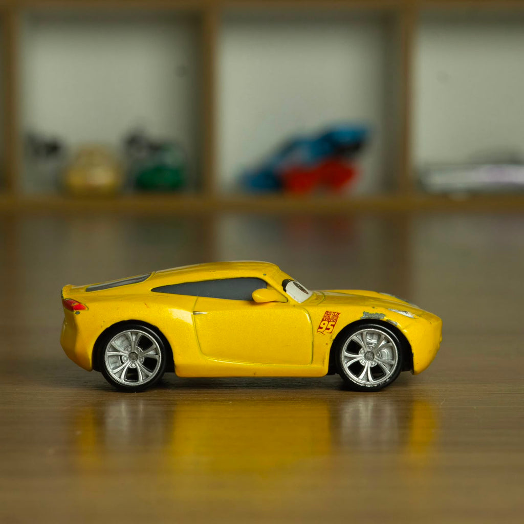 Cruz Ramirez Centro de Treinamento (Loose) Cars Disney Pixar - Mattel Miniatura Carros