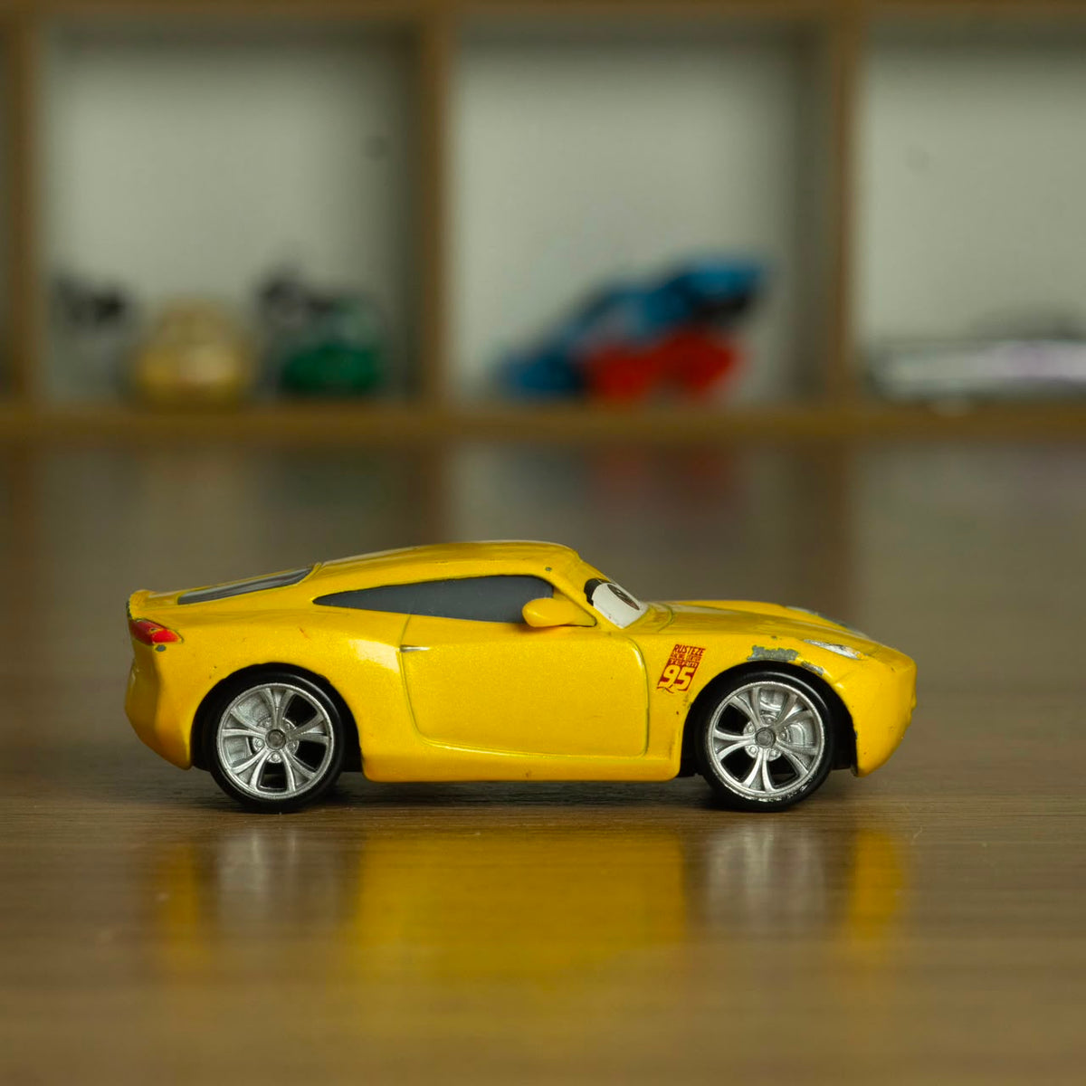 Cruz Ramirez Centro de Treinamento (Loose) Cars Disney Pixar - Mattel Miniatura Carros