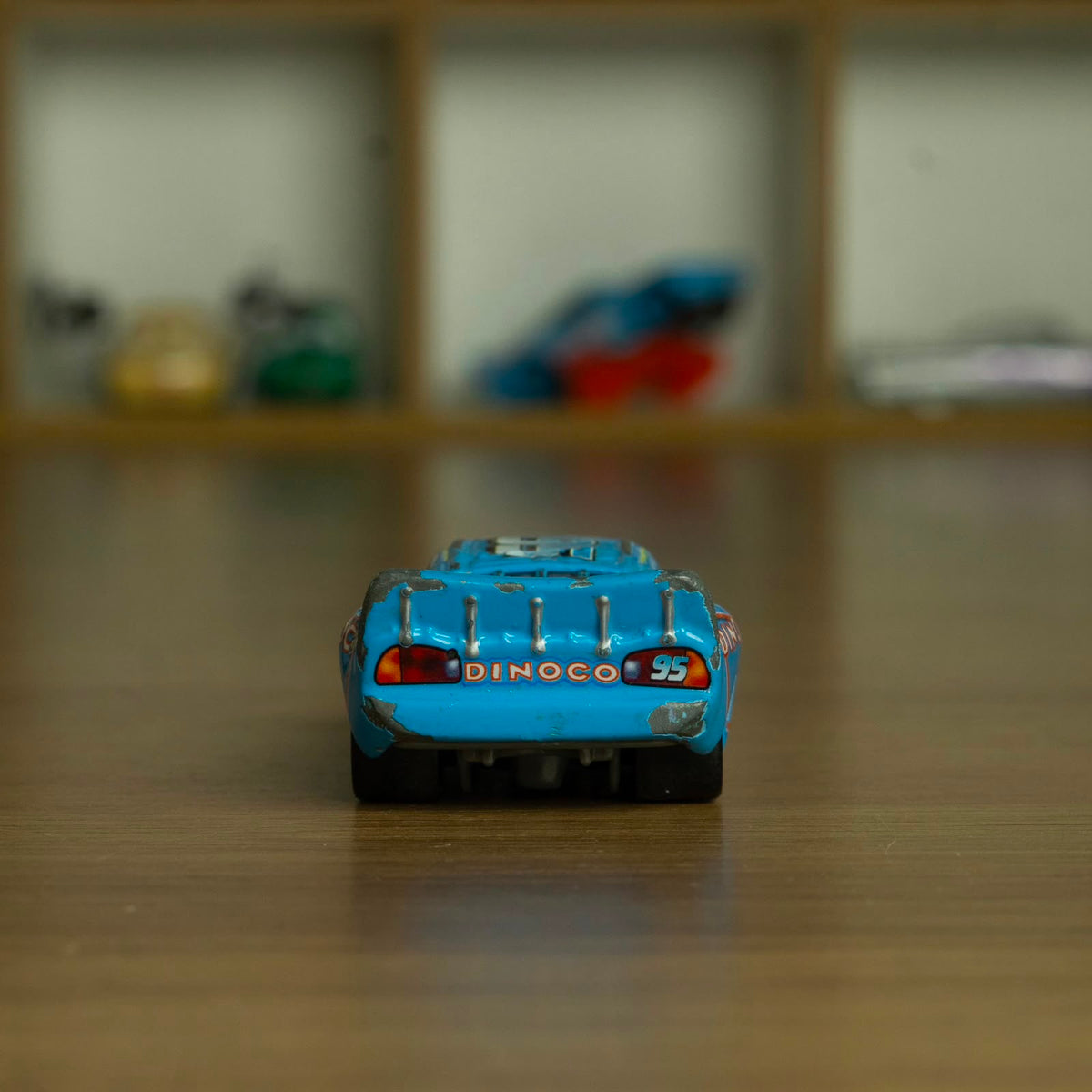 Lightning Mcqueen Dinoco (Loose) Cars disney pixar - Mattel Miniatura Carros