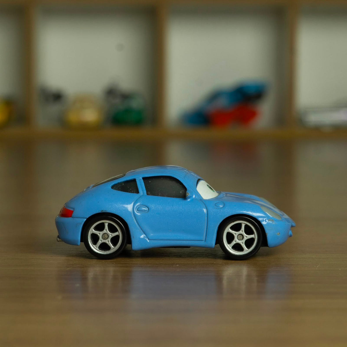 Sally (Loose) Cars Disney Pixar - Mattel Miniatura Carros
