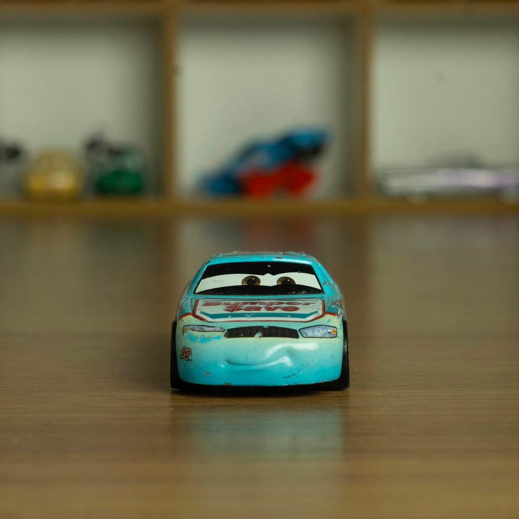 Ponchy Wipeout Veterano (Loose) Cars Disney pixar - Mattel Miniatura Carros