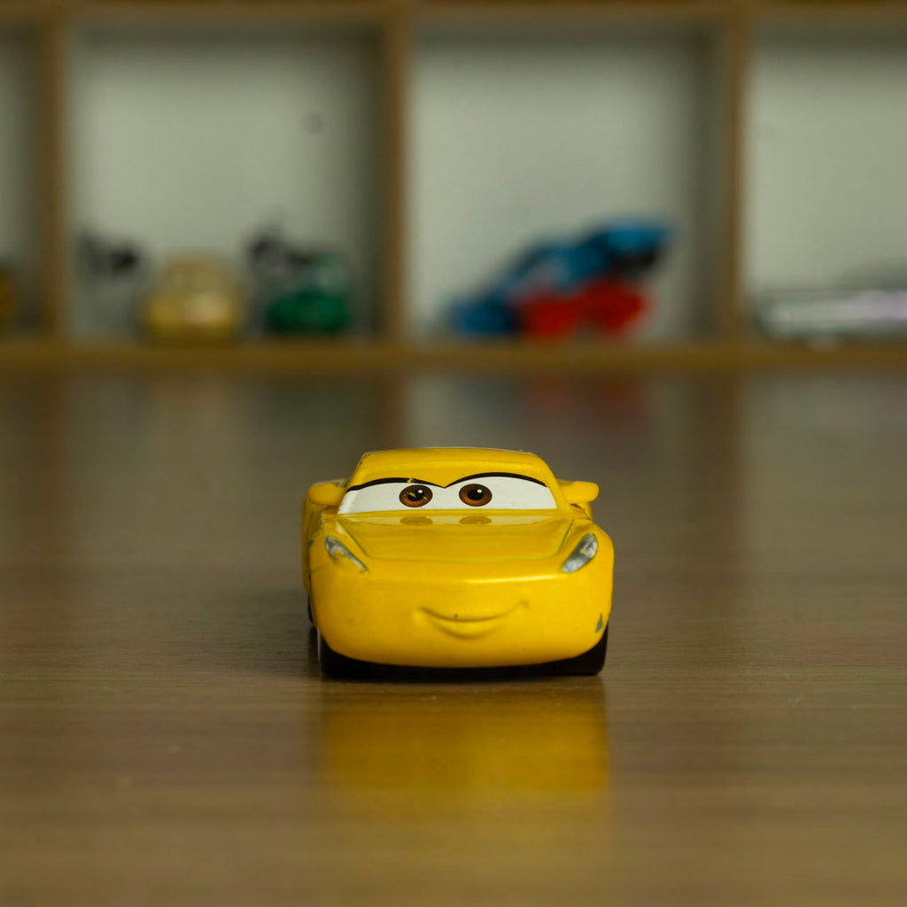 Cruz Ramirez Centro de Treinamento (Loose) Cars Disney Pixar - Mattel Miniatura Carros