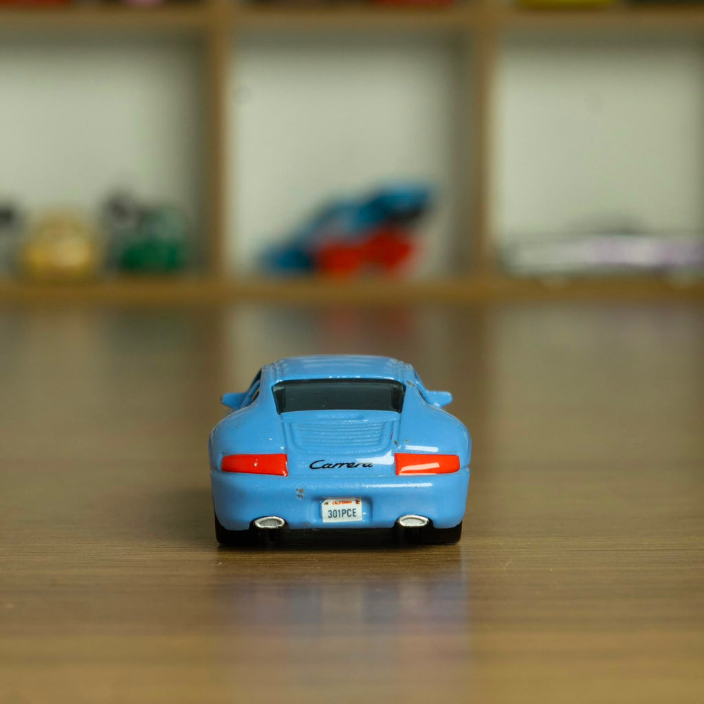 Sally (Loose) Cars Disney Pixar - Mattel Miniatura Carros