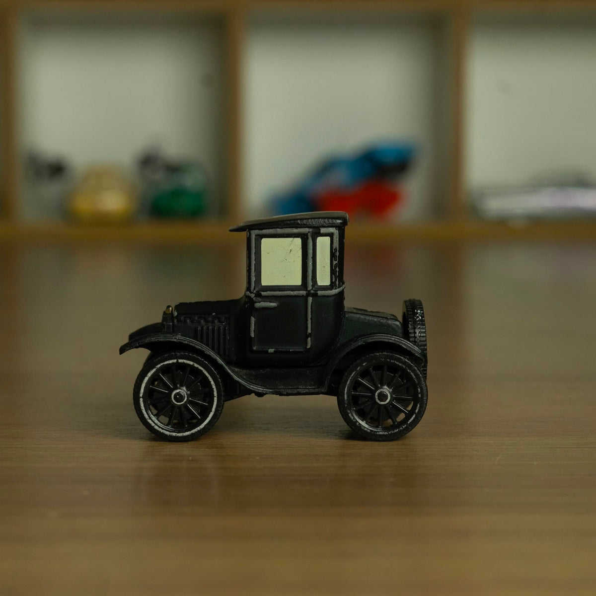 Lizzie (Loose) Cars disney pixar - Mattel Miniatura Carros