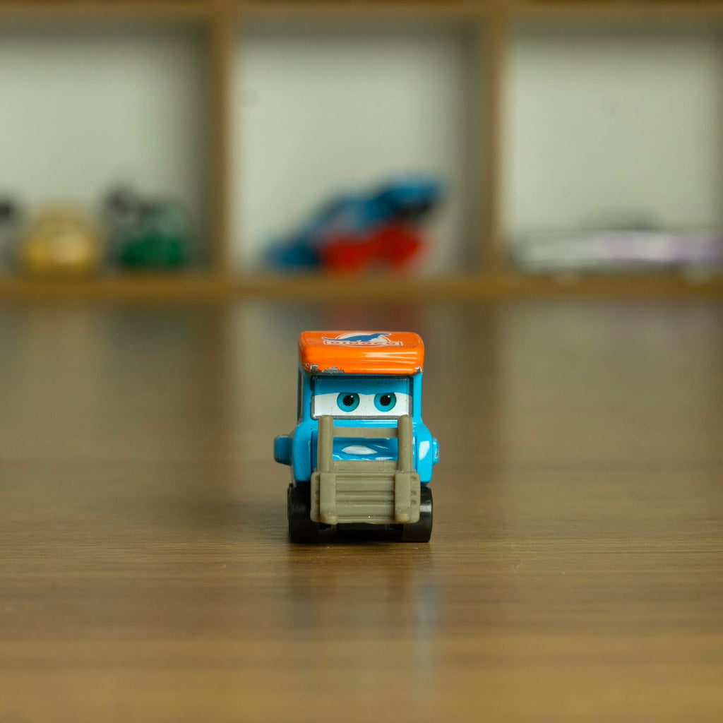 Luke Pettlework (Loose) Cars Disney Pixar - Mattel Miniatura Carros