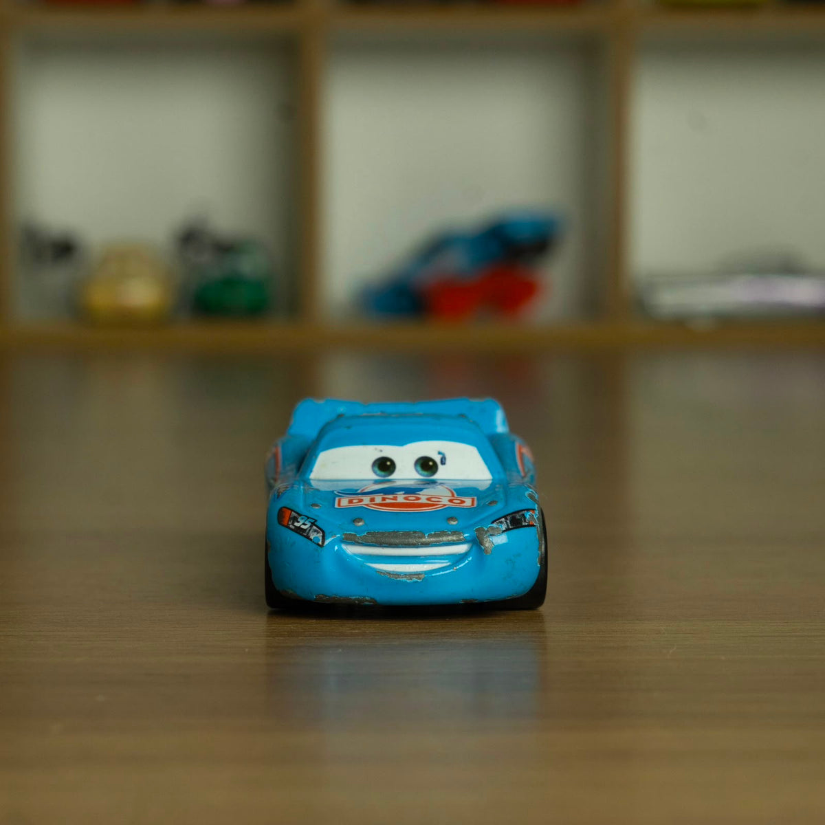 Lightning Mcqueen Dinoco (Loose) Cars disney pixar - Mattel Miniatura Carros