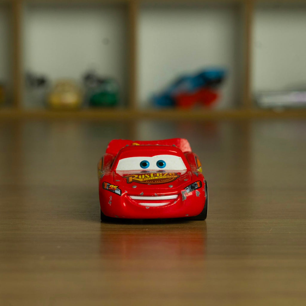 Lightning Mcqueen Faixas Brancas (Loose) Cars Disney Pixar - Mattel Miniatura Carros