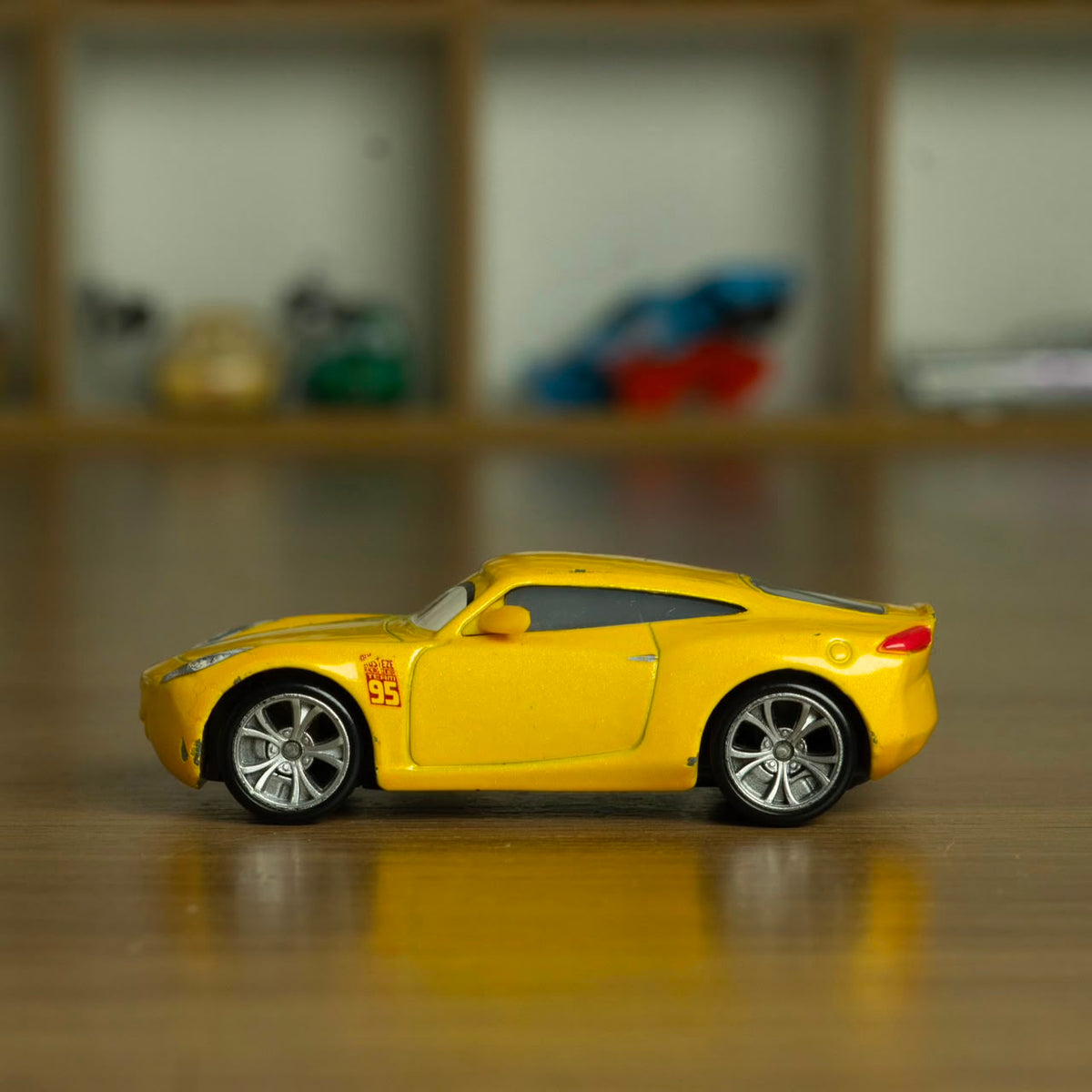 Cruz Ramirez Centro de Treinamento (Loose) Cars Disney Pixar - Mattel Miniatura Carros