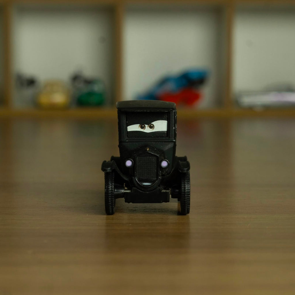 Lizzie (Loose) Cars Disney Pixar - Mattel Miniatura Carros