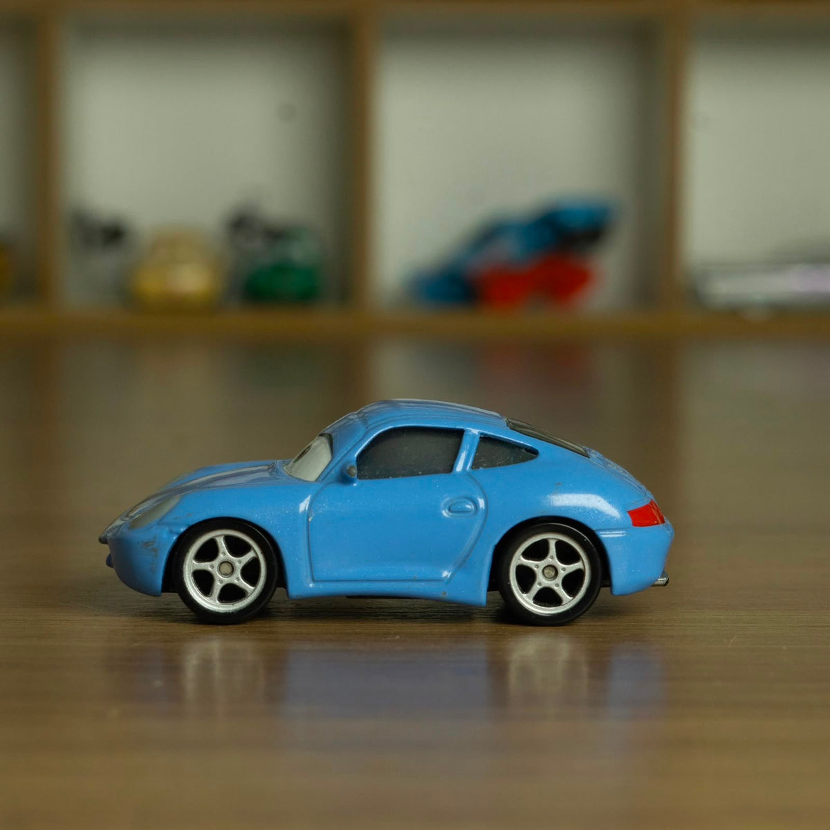 Sally (Loose) Cars Disney Pixar - Mattel Miniatura Carros