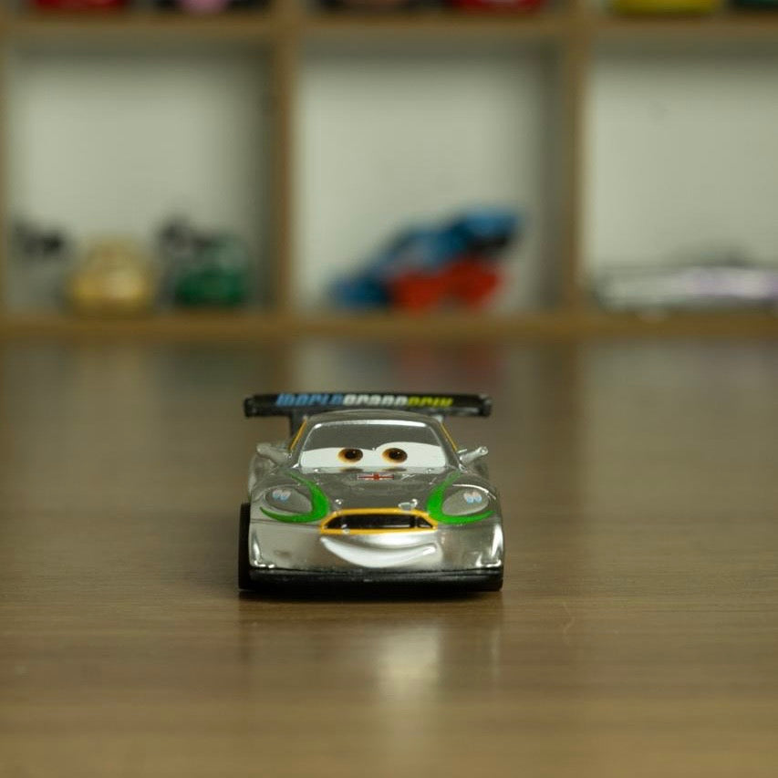 Nigel silver Edition (Loose) Cars Disney Pixar - Mattel Miniatura Carros