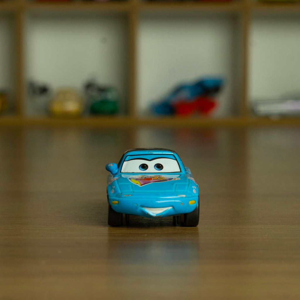 Mia e Tia Torcedoras Dinoco (Loose) Cars Disney Pixar - Mattel Miniatura Carros